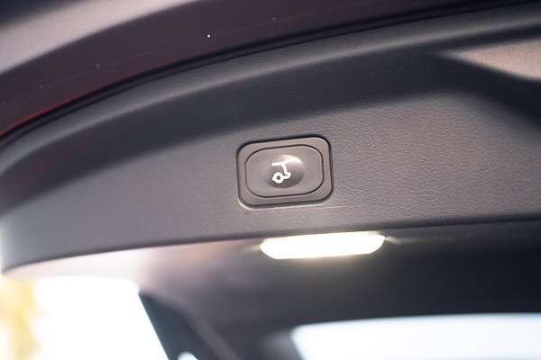 2022 Ford Everest Trend 2.0L thumb-16
