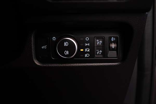 2022 Ford Everest Trend 2.0L thumb-25