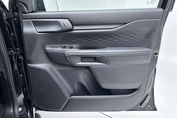 2025 Ford Ranger PHEV XLT 4X4 2.3L thumb-18