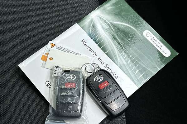 2024 Toyota Camry Ascent AXVH80R thumb-22