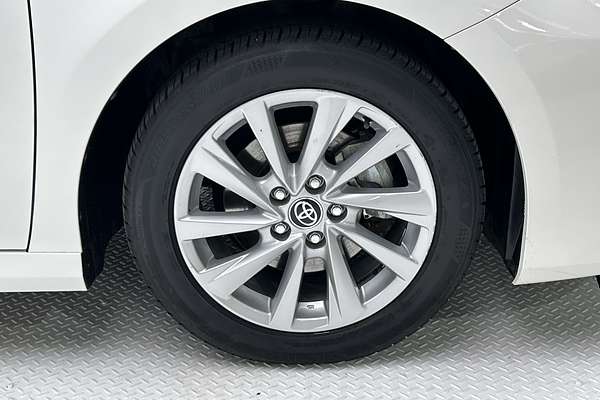 2024 Toyota Camry Ascent AXVH70R thumb-9