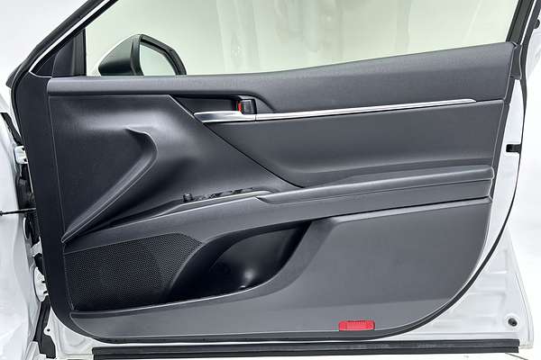 2024 Toyota Camry Ascent AXVH70R thumb-18