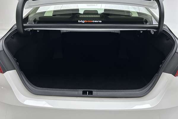 2024 Toyota Camry Ascent AXVH70R thumb-20