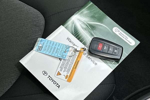 2024 Toyota Camry Ascent AXVH70R thumb-22