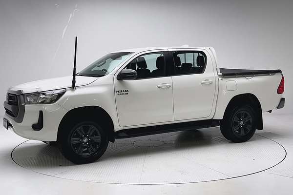 2022 Toyota Hilux SR GUN126R 4X4 thumb-3