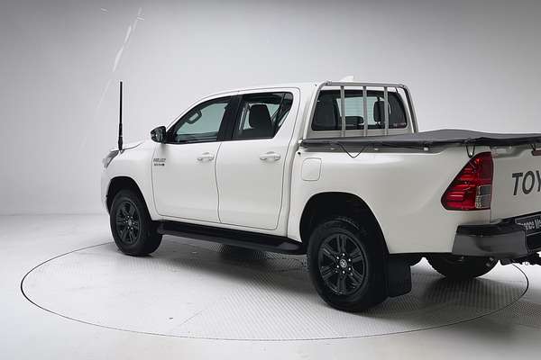 2022 Toyota Hilux SR GUN126R 4X4 thumb-5
