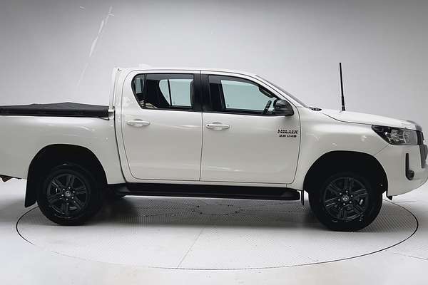 2022 Toyota Hilux SR GUN126R 4X4 thumb-8