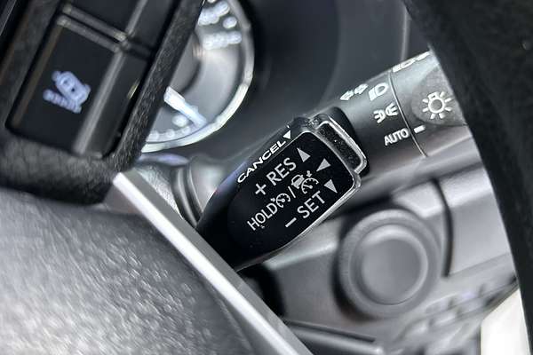 2022 Toyota Hilux SR GUN126R 4X4 thumb-16
