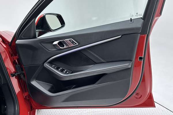 2020 BMW 1 Series 118i M Sport F40 thumb-18