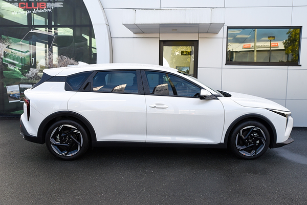 2025 Kia K4 Sport CL4m thumb-4