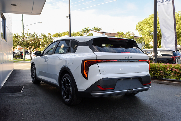 2025 Kia K4 Sport CL4m thumb-5