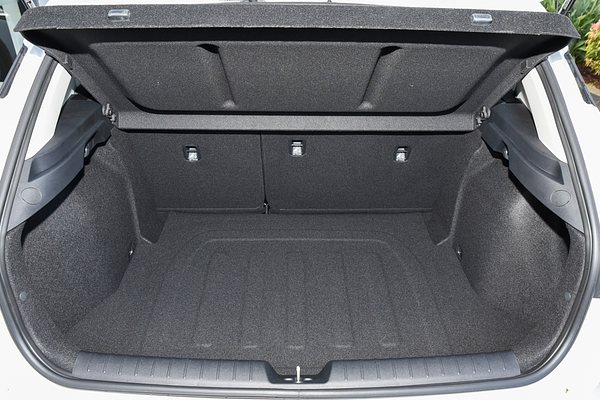 2025 Kia K4 Sport CL4m thumb-18