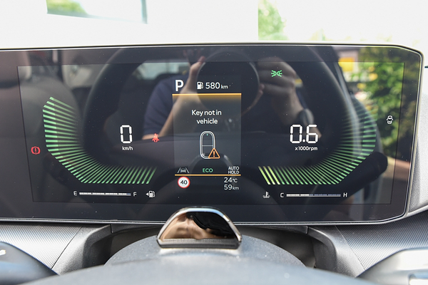 2025 Kia K4 S CL4m thumb-10