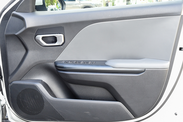 2025 Kia K4 S CL4m thumb-15