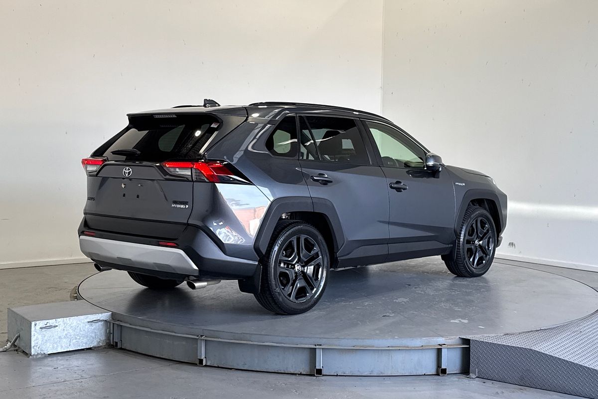 2024 Toyota RAV4 EDGE (AWD) HYBRID AXAH54R