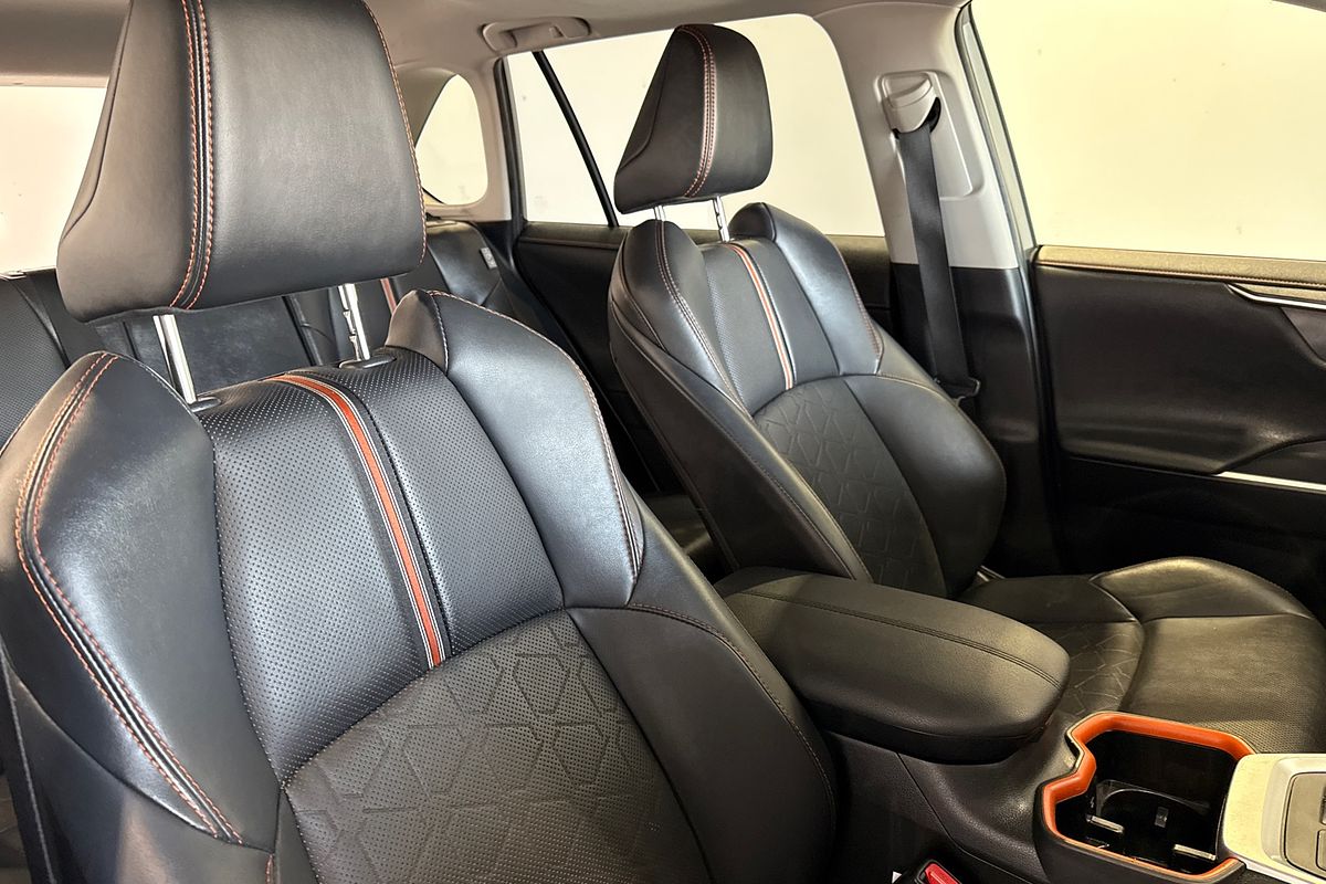 2024 Toyota RAV4 EDGE (AWD) HYBRID AXAH54R