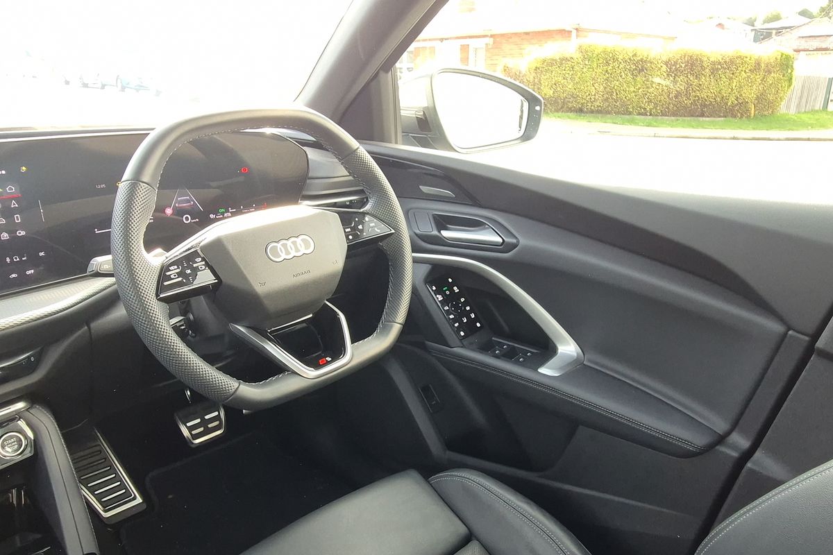 MY25 Audi Q5 SUV TDI quattro sport