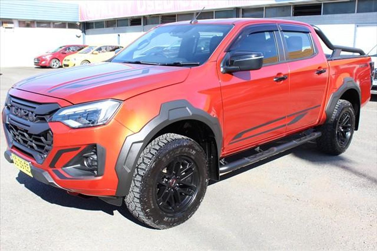 2024 Isuzu D-MAX BLADE 4X4