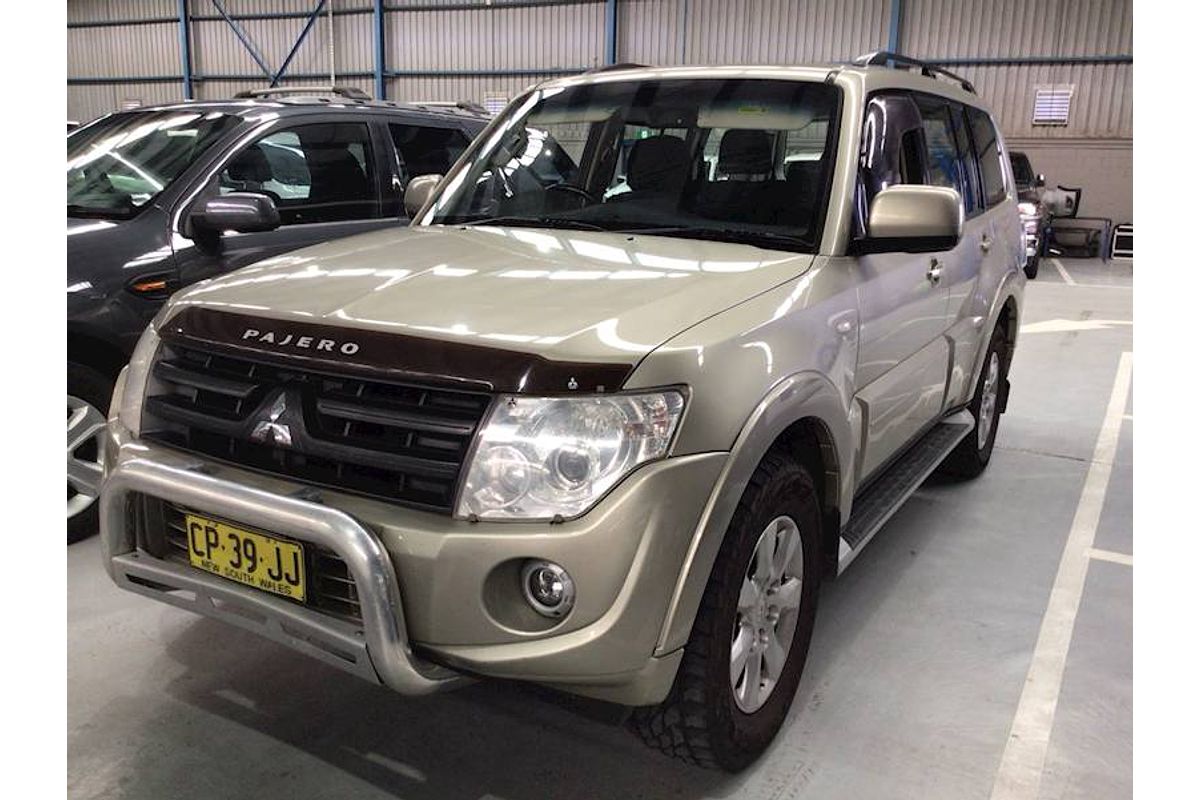 2013 Mitsubishi Pajero GLX-R NW
