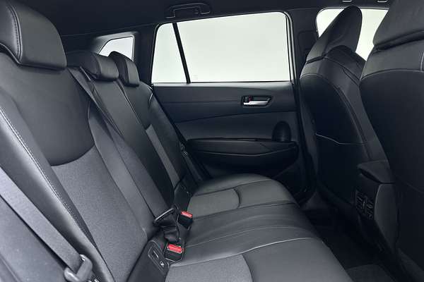 2024 Toyota Corolla Cross GXL MXGA10R thumb-11