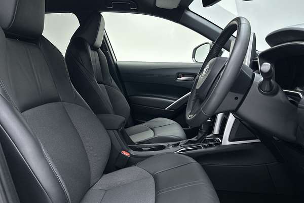 2024 Toyota Corolla Cross GXL MXGA10R thumb-12
