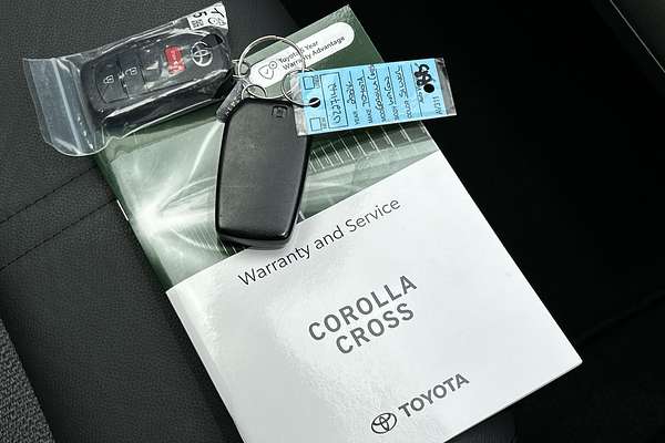 2024 Toyota Corolla Cross GXL MXGA10R thumb-22