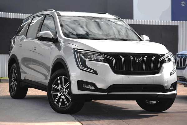2025 Mahindra XUV700