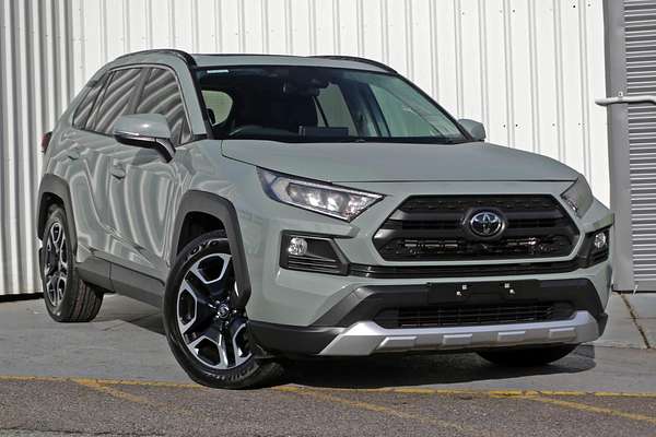 2020 Toyota RAV4 Edge AXAA54R