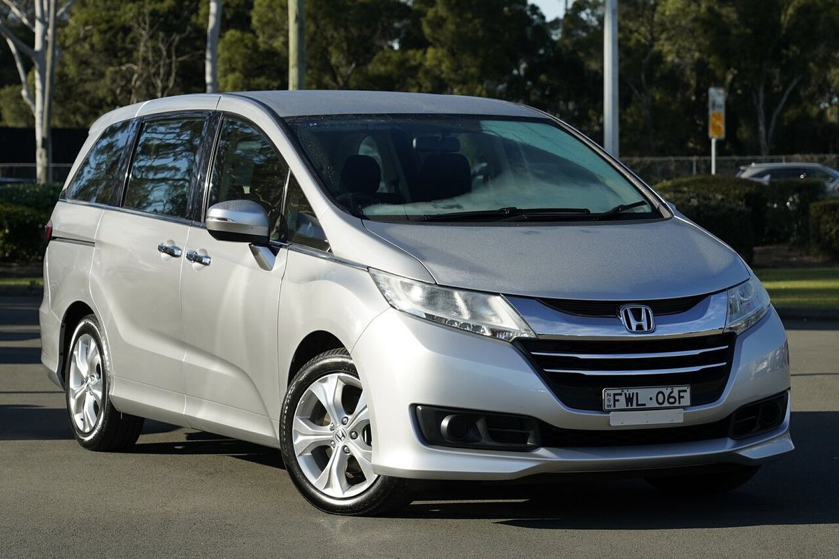 2015 Honda Odyssey VTi 5th Gen