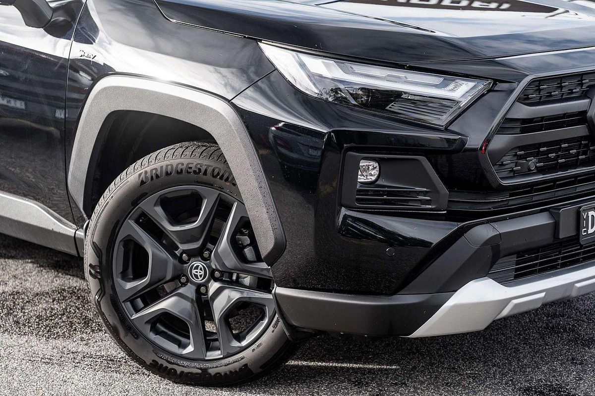 2025 Toyota RAV4 Edge AXAH54R