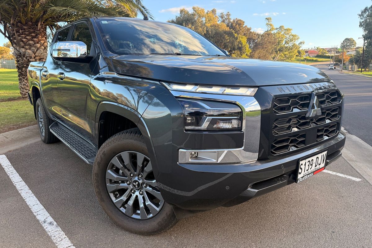 2025 Mitsubishi MV