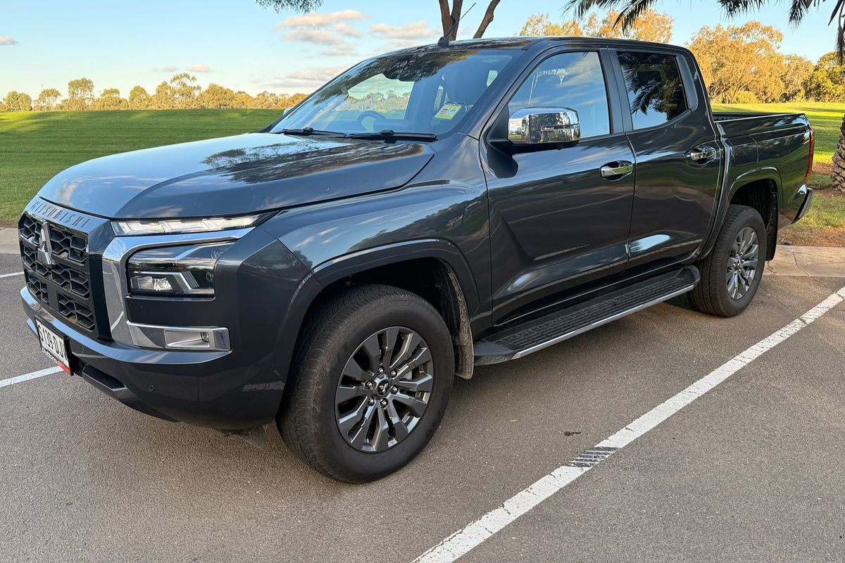 2025 Mitsubishi MV
