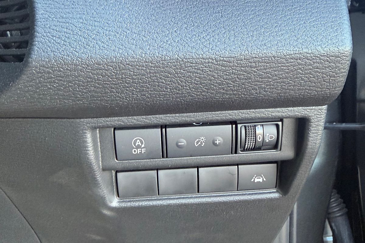 2025 Mitsubishi MV