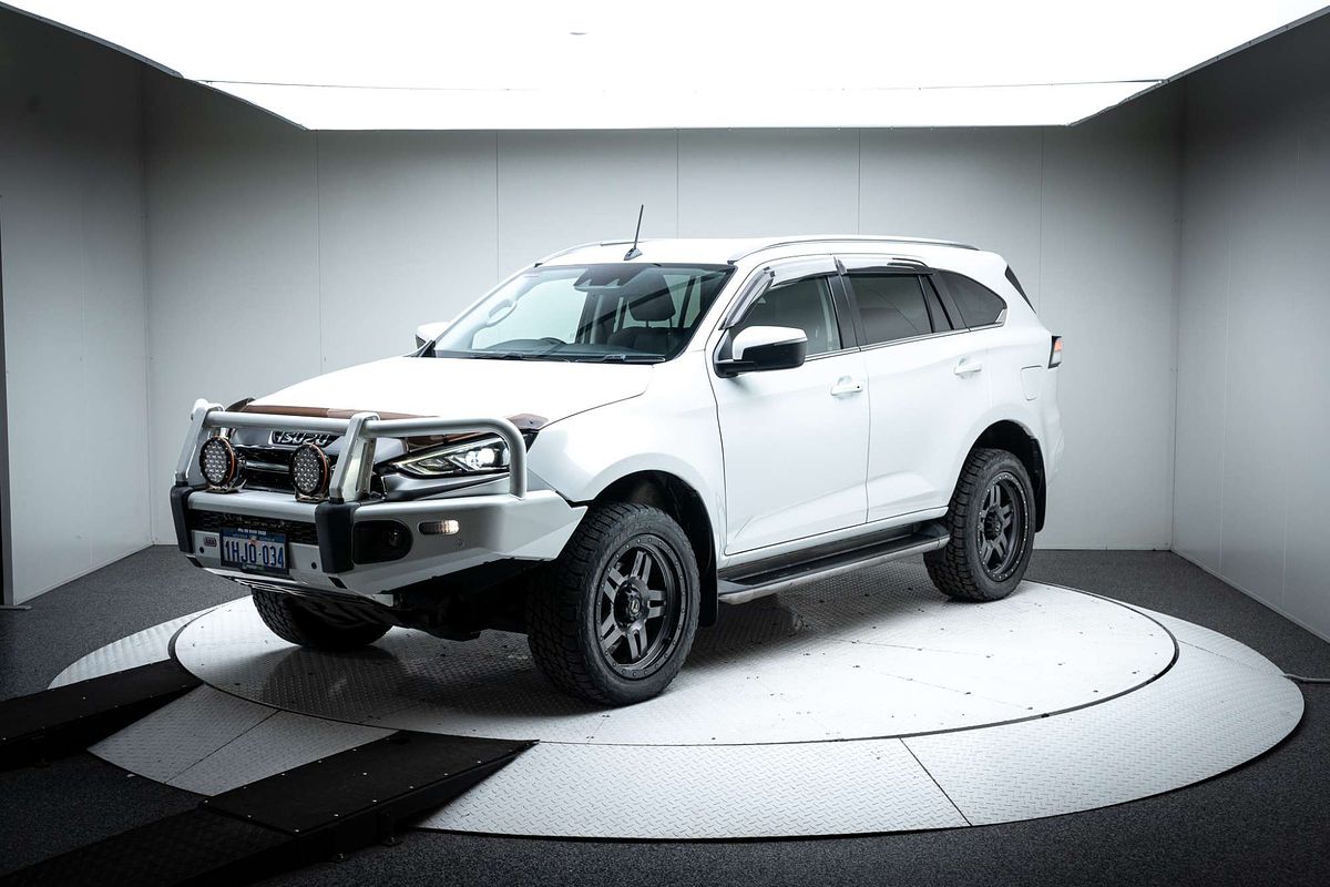 2021 Isuzu MU-X LS-T