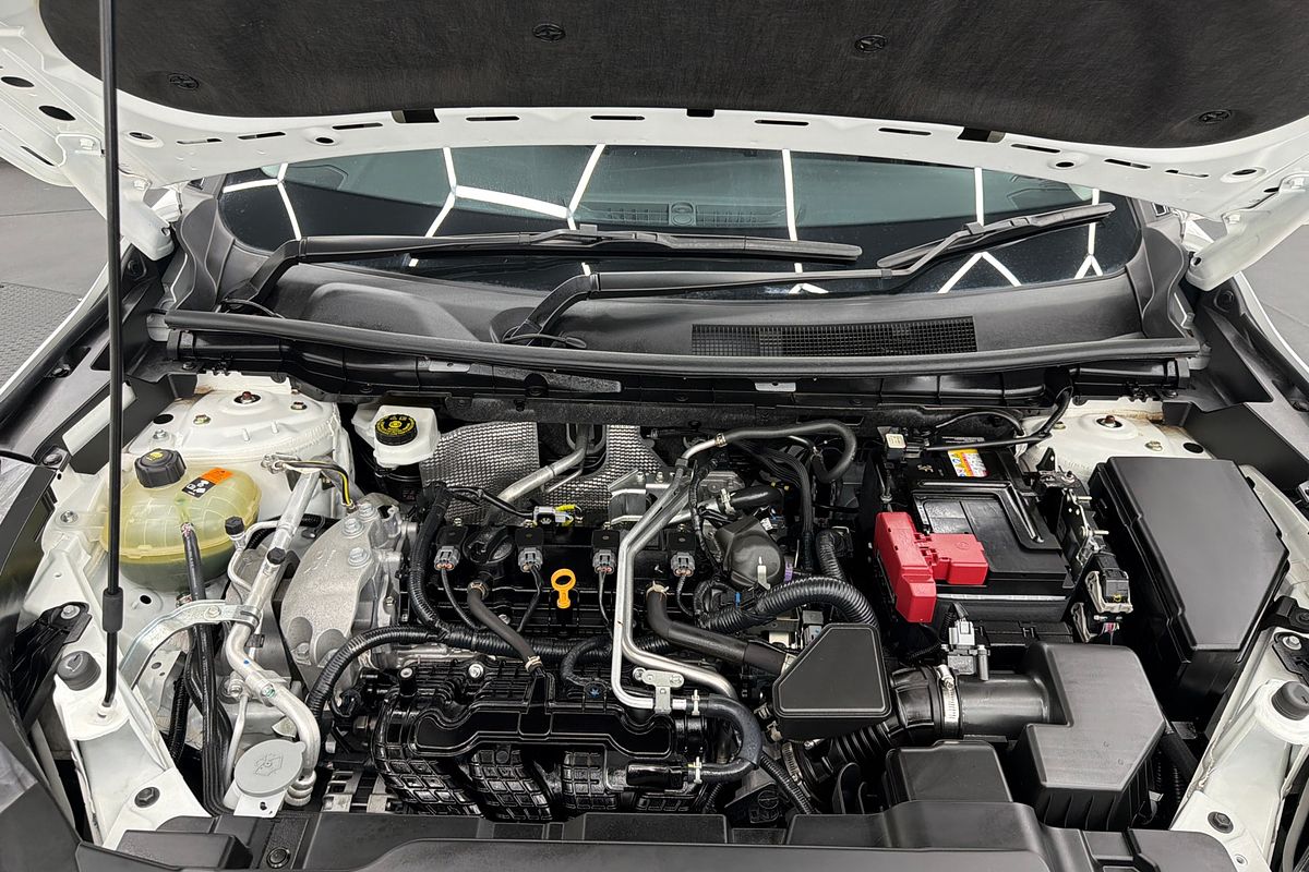2024 Mitsubishi Outlander LS ZM