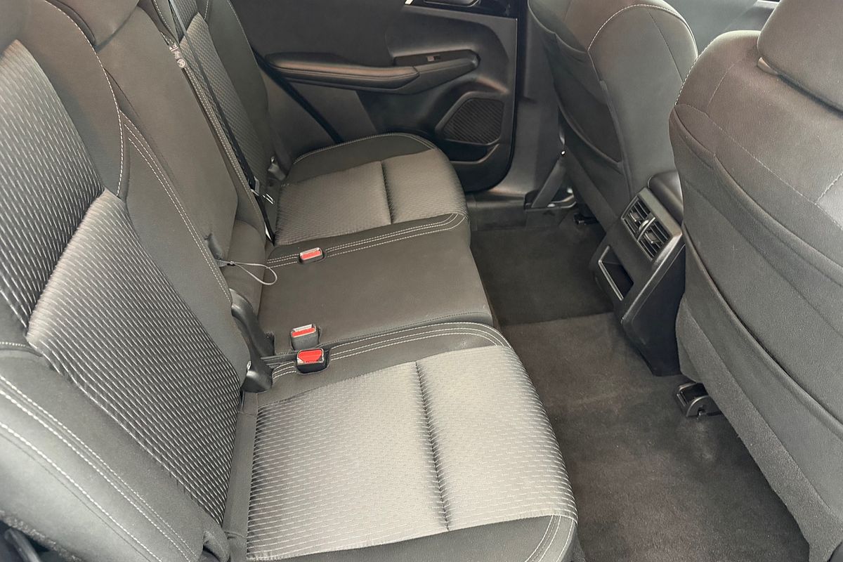 2024 Mitsubishi Outlander LS ZM