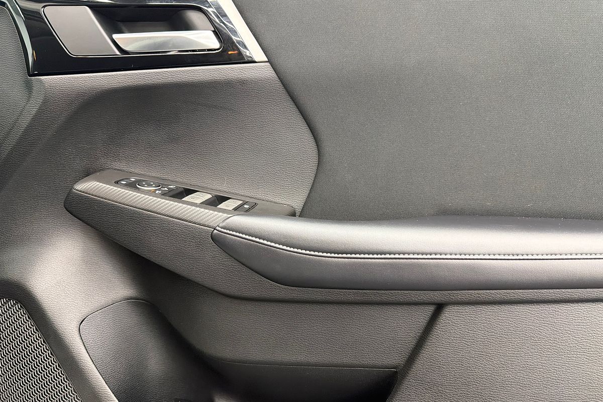 2024 Mitsubishi Outlander LS ZM