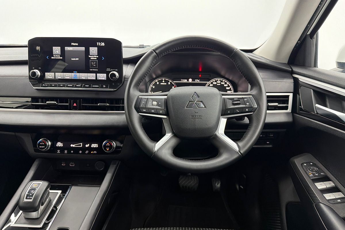 2024 Mitsubishi Outlander LS ZM