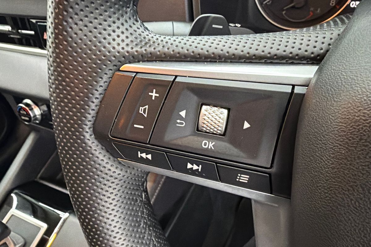 2024 Mitsubishi Outlander LS ZM