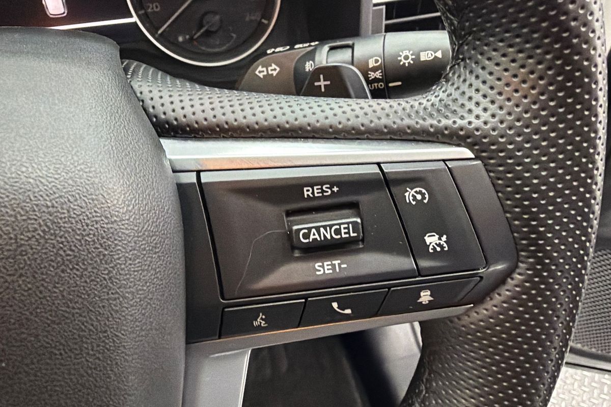 2024 Mitsubishi Outlander LS ZM