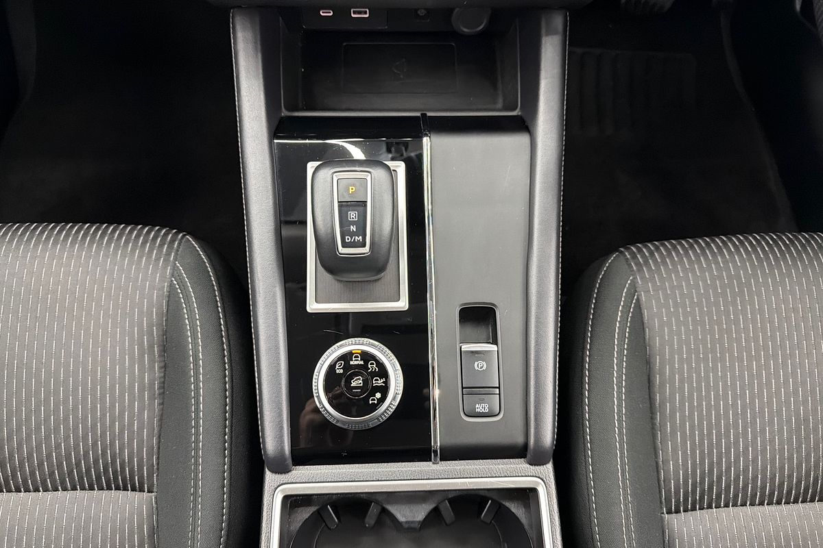 2024 Mitsubishi Outlander LS ZM