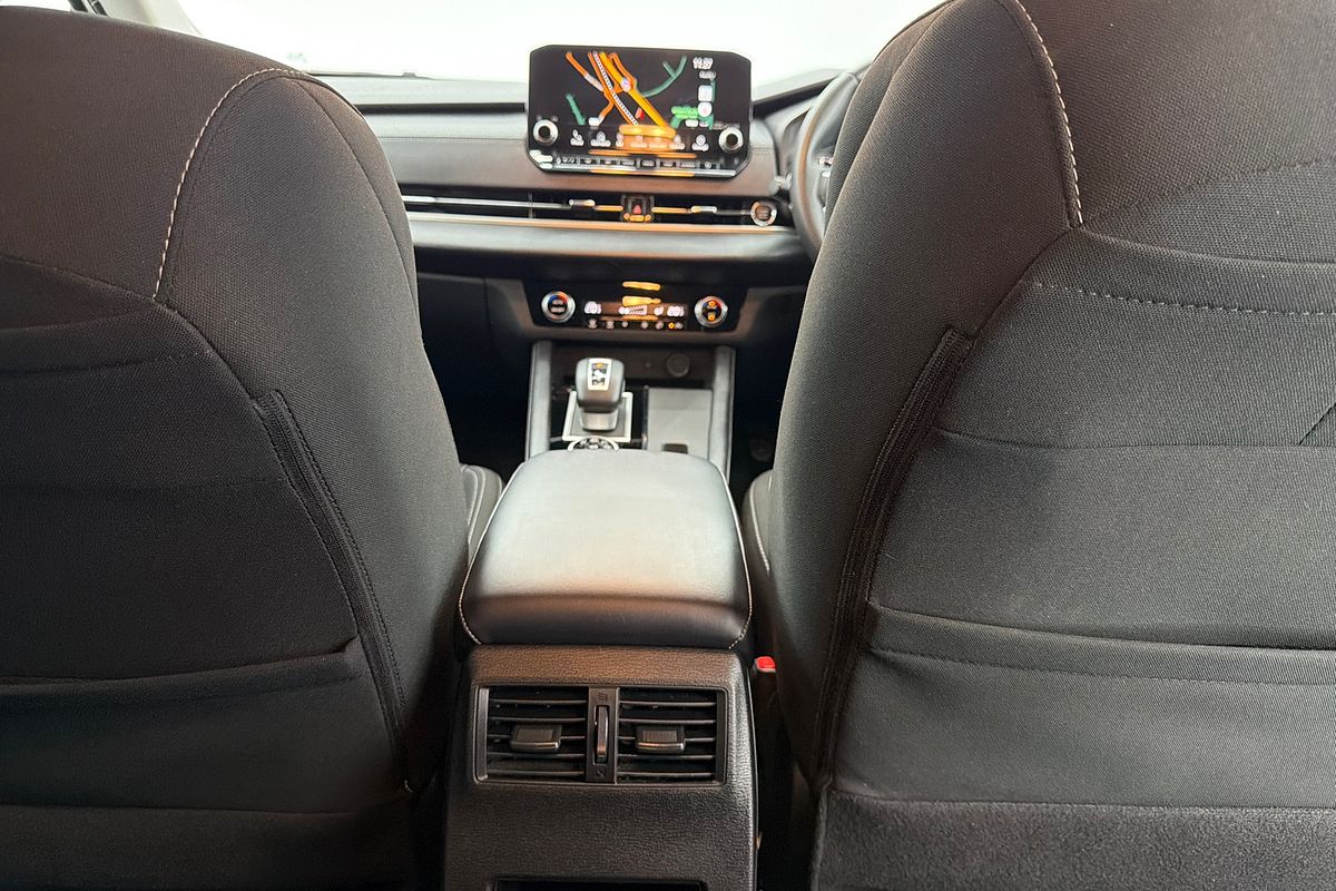 2024 Mitsubishi Outlander LS ZM