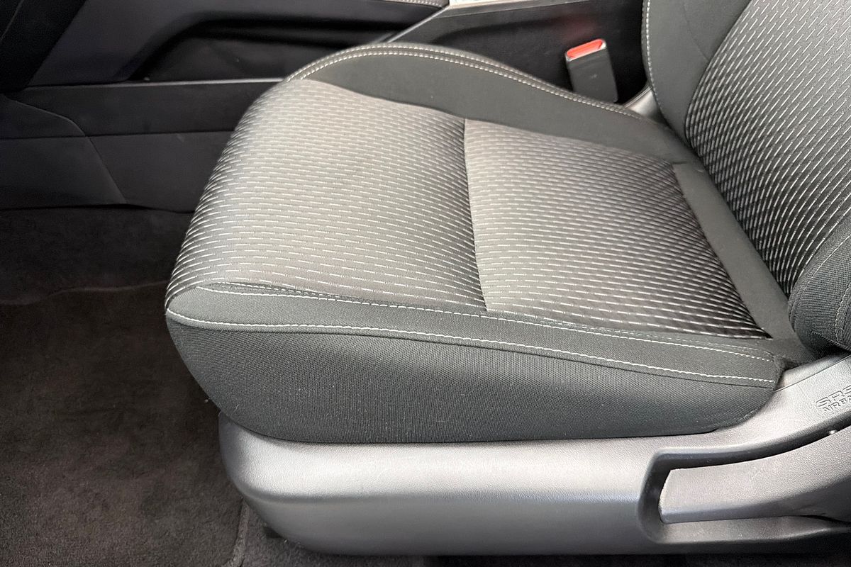 2024 Mitsubishi Outlander LS ZM