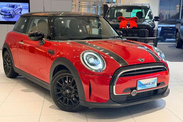 2021 MINI Hatch Cooper MINI Yours F55 LCI-2