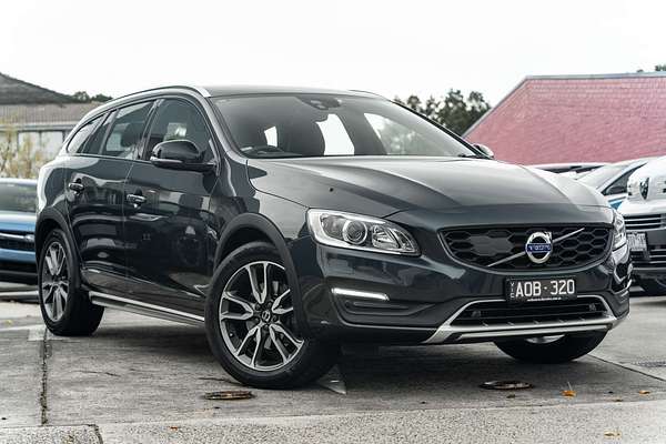 2017 Volvo V60 Cross Country D4 Luxury