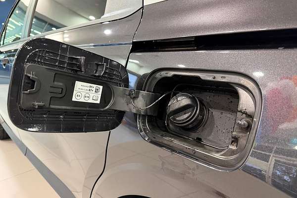 2025 Kia Carnival Sport+ HEV KA4 PE thumb-8