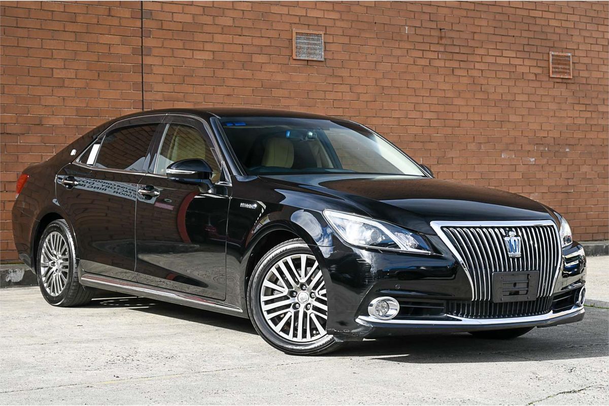 2014 Toyota Crown Base grade GWS214