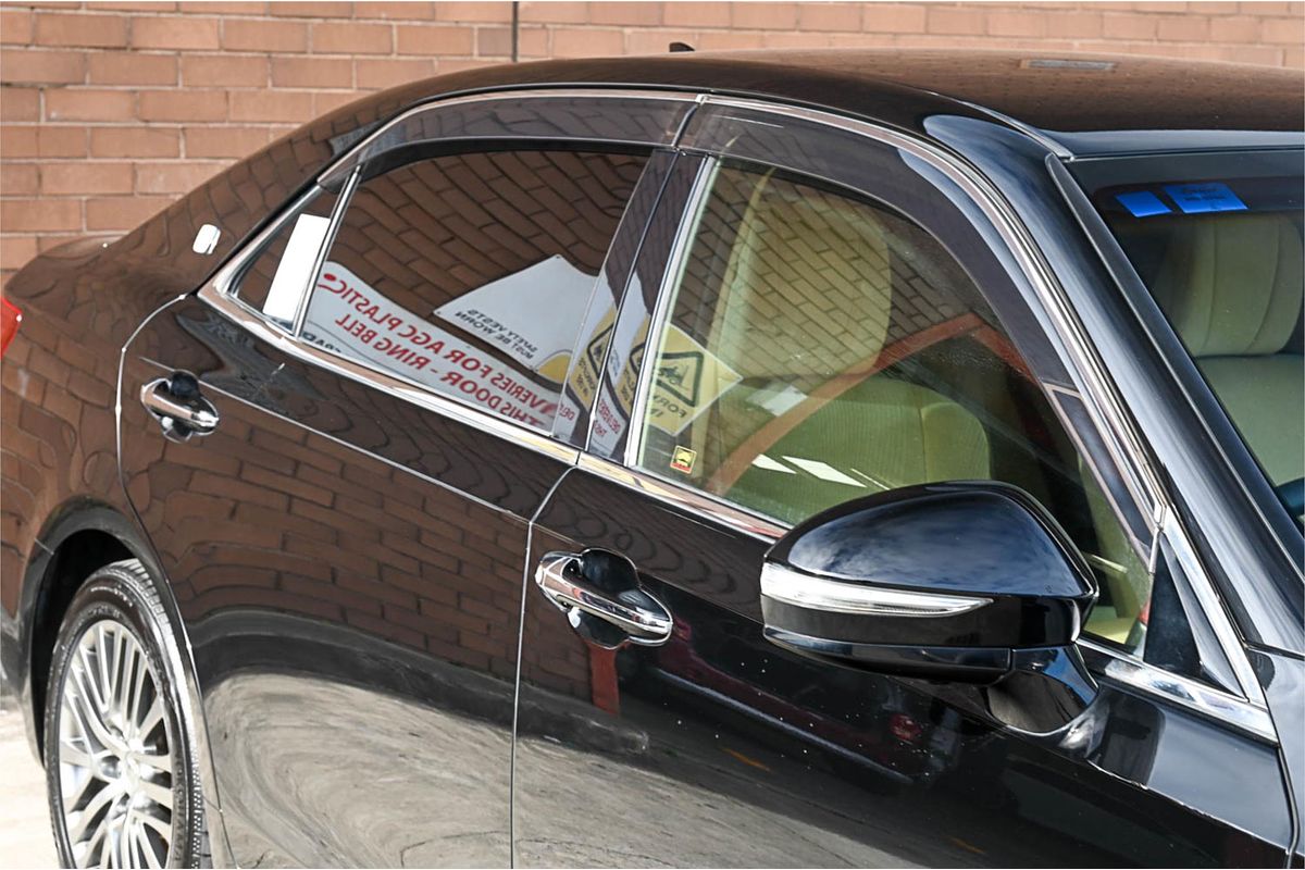 2014 Toyota Crown Base grade GWS214