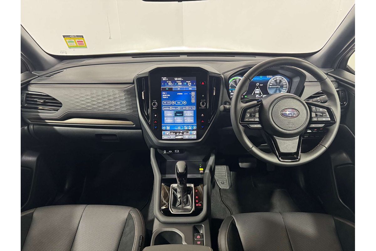 2025 Subaru Forester Hybrid Touring S6