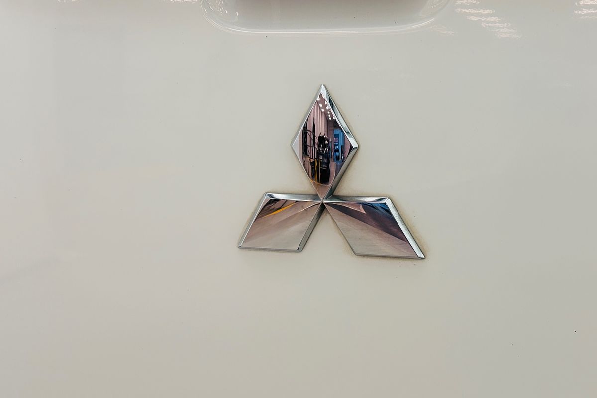2021 Mitsubishi MR Triton GLX-R 2.4L D 6A/T 4X4 DC PU